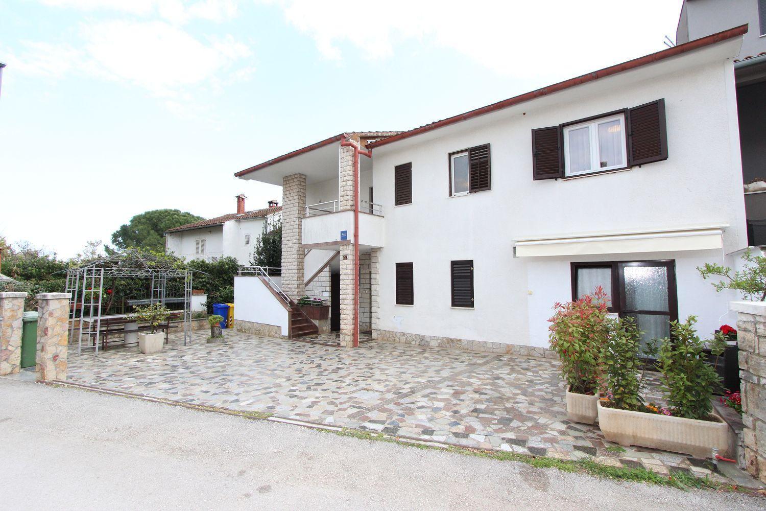 Cozy Studio-apartment Nur 15 Gehminuten Zum Mit Grillbereich, Terrasse, Wifi *