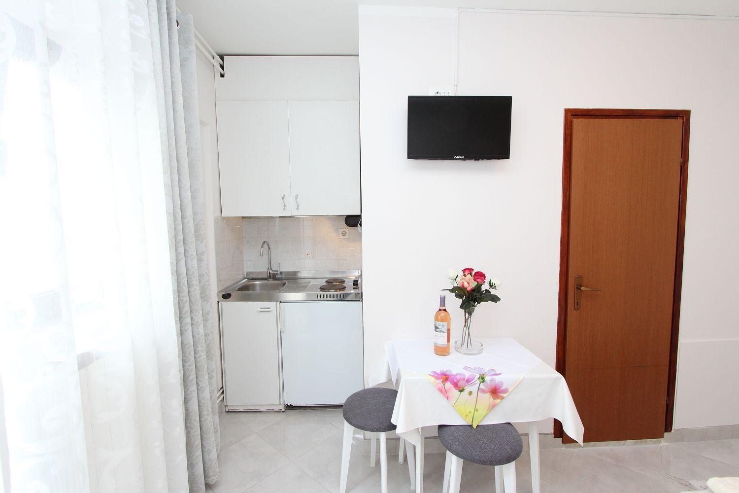Cozy Studio-apartment Nur 15 Gehminuten Zum Mit Grillbereich, Terrasse, Wifi Appartement Rovinj
